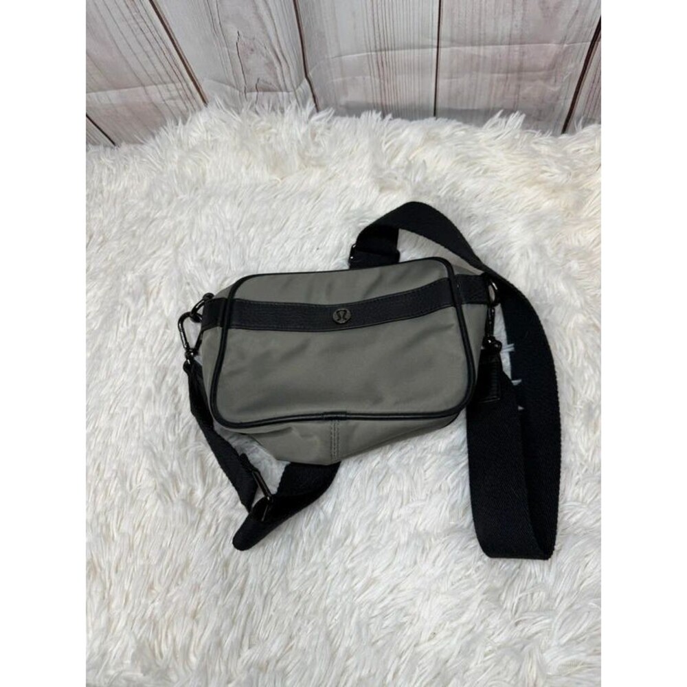 Lululemon Now and Always Crossbody *Mini 3L